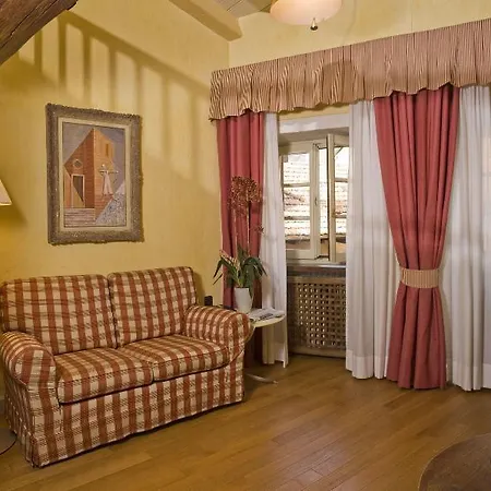 Pironi Hotel 3*