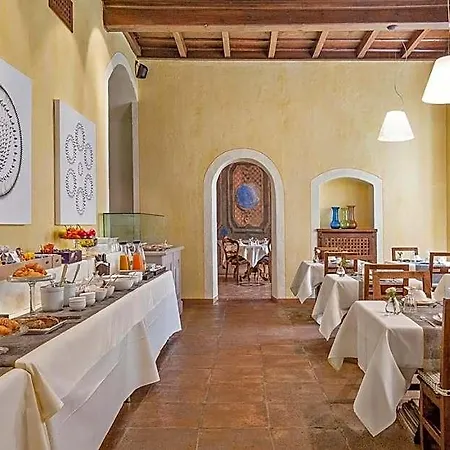 Pironi Hotel 3*