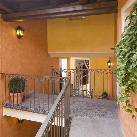 Hotel Pironi