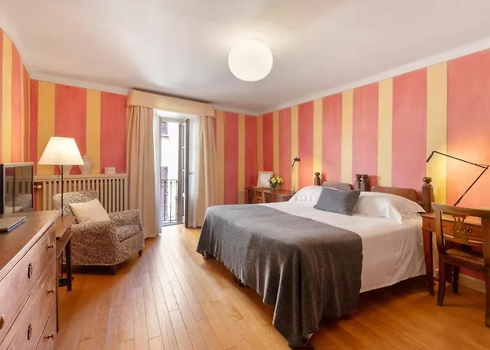 皮罗尼酒店 坎诺比奥