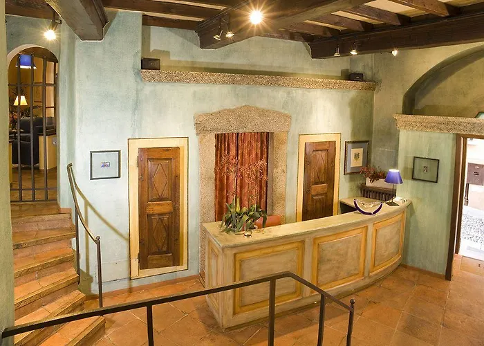 皮罗尼酒店 坎诺比奥