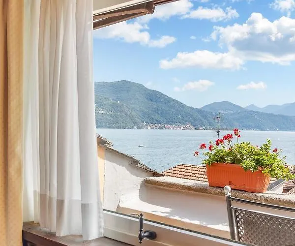 皮罗尼酒店 3* 坎诺比奥