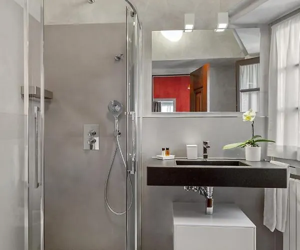 호텔 Pironi 카노비오