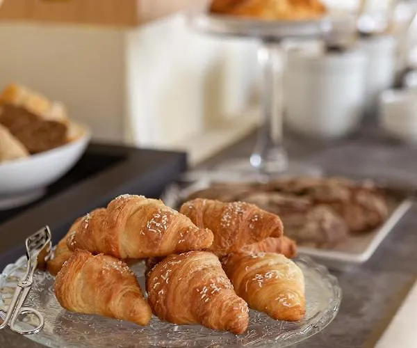 酒店 皮罗尼酒店 3*